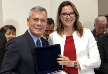 Iran Barbosa é agraciado com Comenda pela Associação Sergipana do Ministério Público