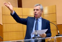 Iran Barbosa propõe a regulamentação do uso do nome social