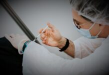 Iran Barbosa apoia a campanha em defesa da vacinação dos trabalhadores do SUAS