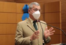 Iran Barbosa denuncia atraso no pagamento de bolsistas universitários