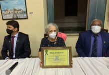 Iran Barbosa felicita Ana Lúcia pelo título de cidadã de São Cristóvão