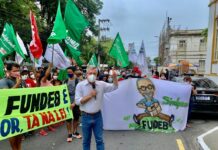 Iran participa de Ato do Magistério de Aracaju pelo rateio das sobras do Fundeb