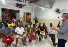 Iran Barbosa participa de reunião com moradores da Ocupação Centro Administrativo