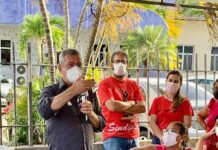 Iran participa de vigília do Magistério de Aracaju pelo Piso Salarial