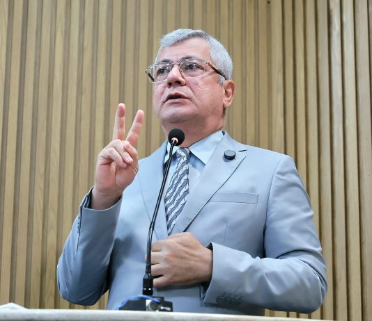 Iran apresenta proposta para descongelamento de direitos de servidores suspensos na pandemia