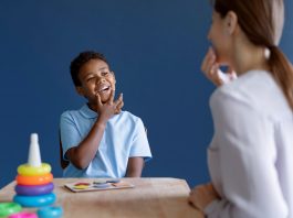 Iran Barbosa apresenta projeto de lei que cria o Dia do Fonoaudiólogo no município de Aracaju