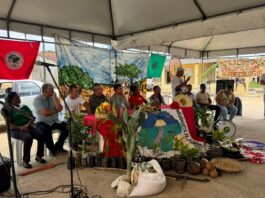 Iran Barbosa participa de atividade de troca de sementes crioulas