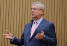 Iran defende que a Câmara rechace propostas que venham a aprofundar a LGBTfobia