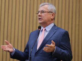 Iran defende que a Câmara rechace propostas que venham a aprofundar a LGBTfobia